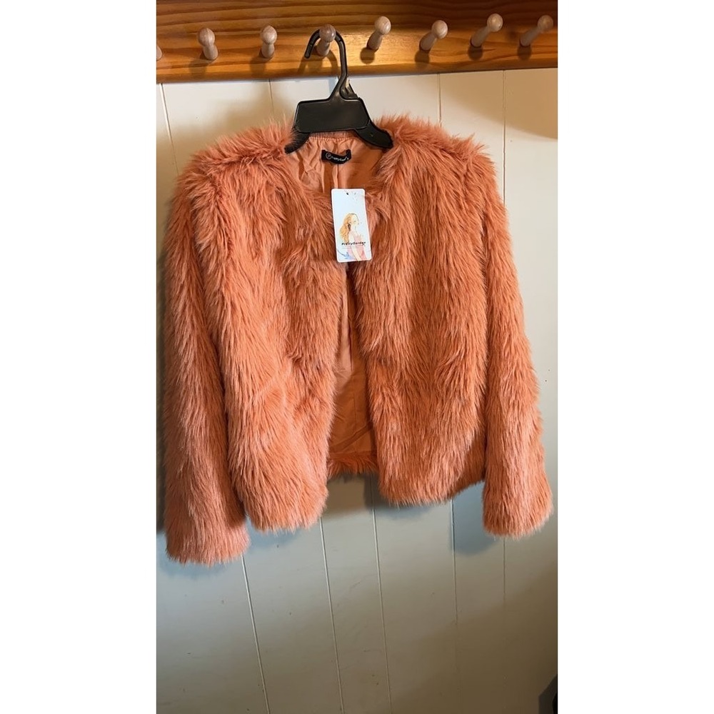 PrettyGarden Women's Faux Fur Jacket‎
